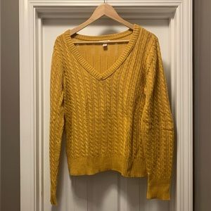 Arizona v-neck cable knit sweater | mustard